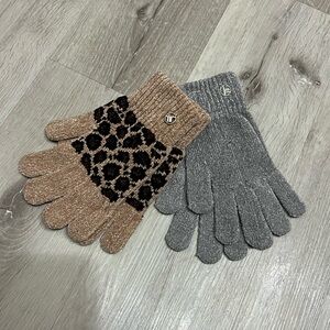 London Fog Tan and Gray Gloves Set